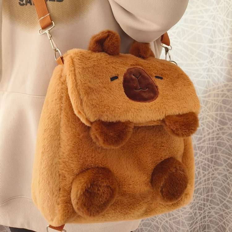 Chic Crossbody Capybara Plush Bag