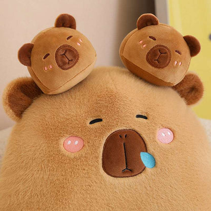 Brown capybara plushie bag and mini capybara set