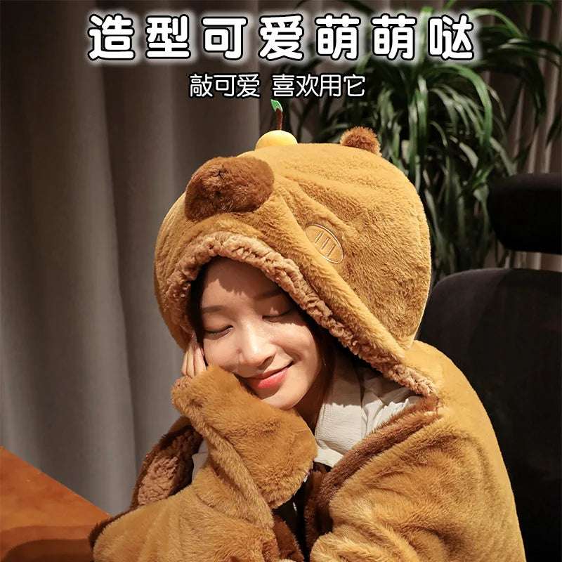 Capybara hooded blanket character detail