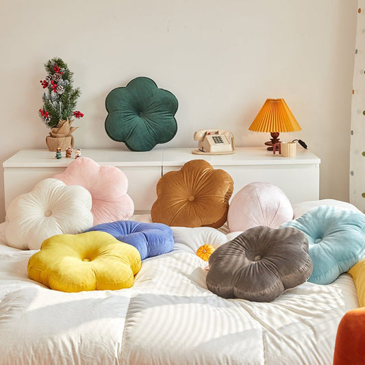 Flower-shaped cushion 45cm in eight colours
