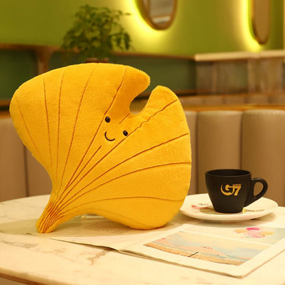 Ginkgo leaf decorative cushion