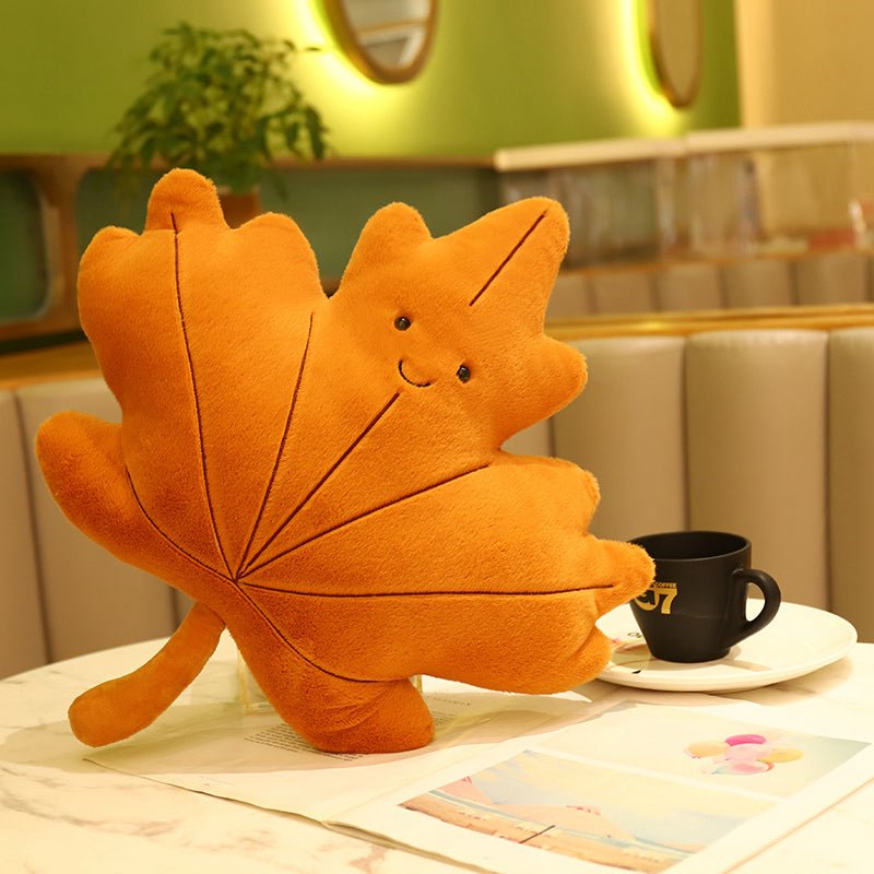 Maple Leaf decorative cushion