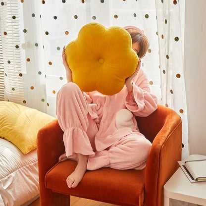 Turmeric flower-shaped cushion 45cm
